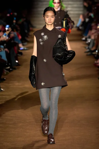 Look 7